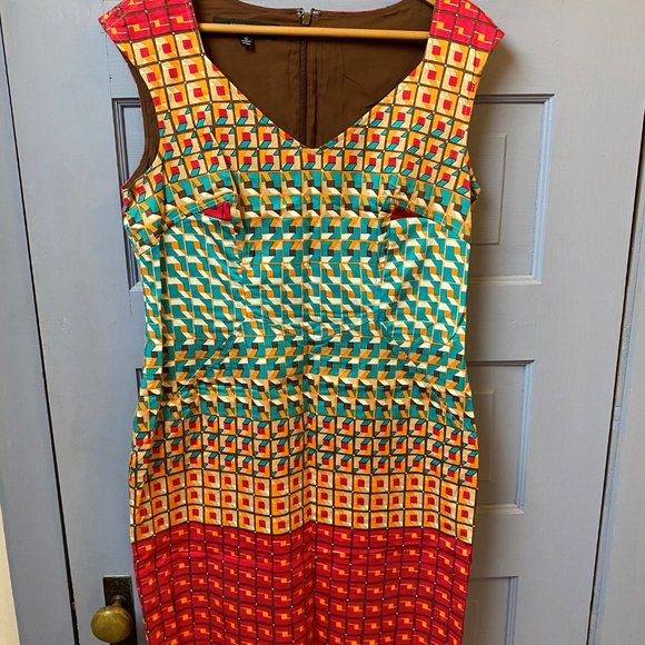 Gradient Geometric Dress - Picture 4 of 4